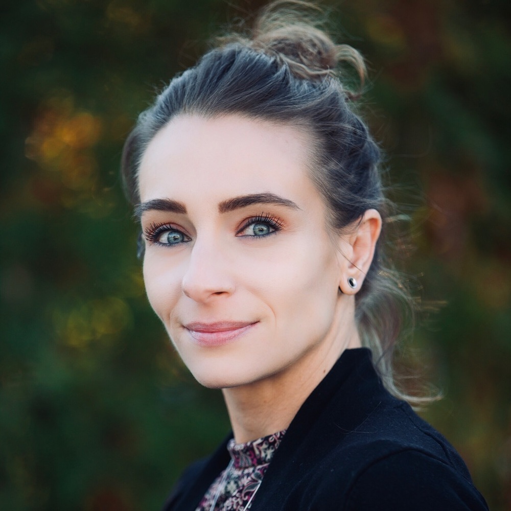 Meet your Posher, Alicia